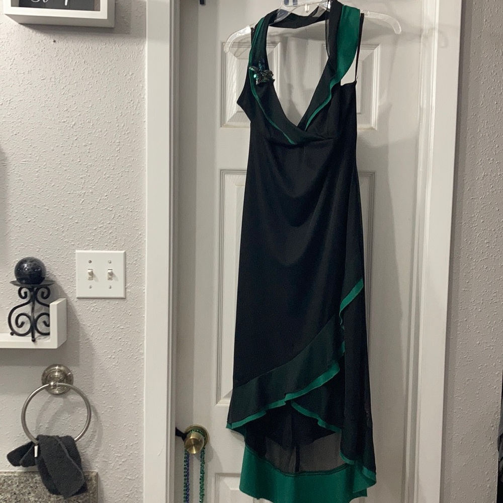 Size Large black dress with green trim